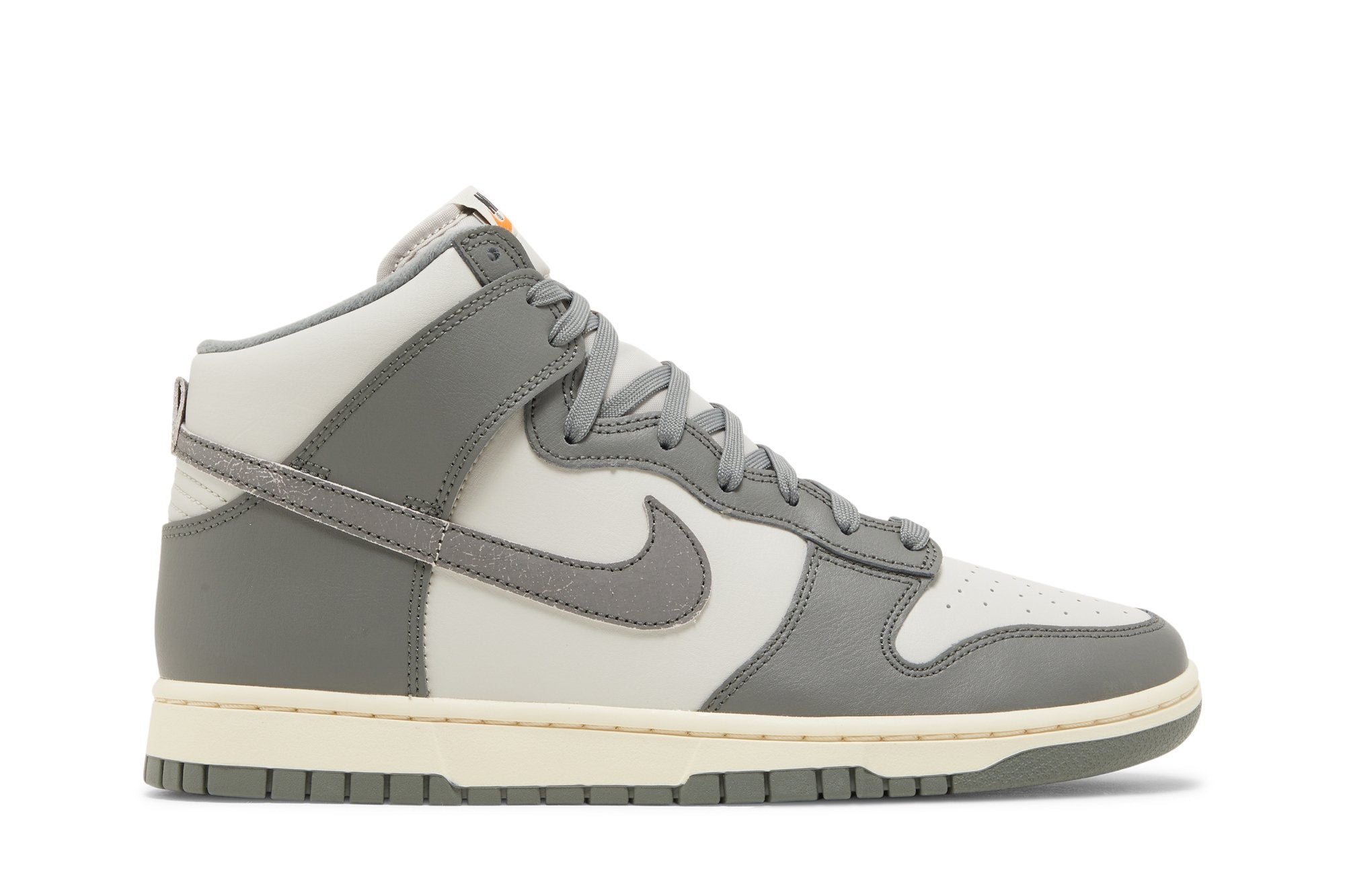 Dunk High Retro SE &
