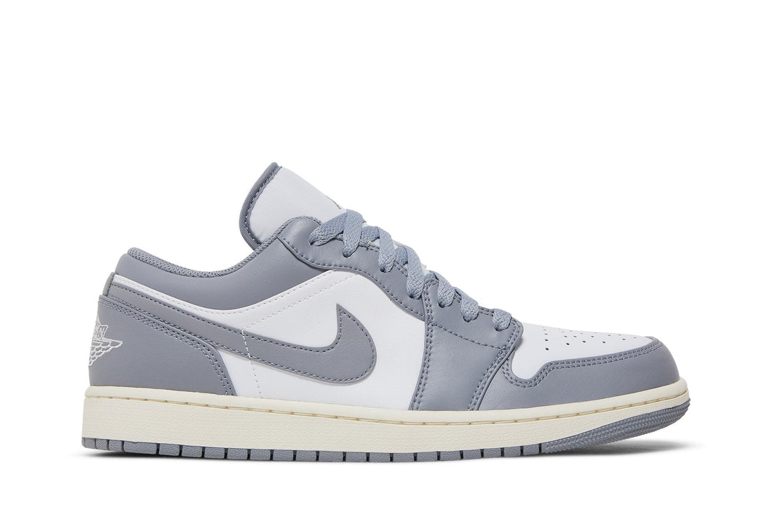 Air Jordan 1 Low &