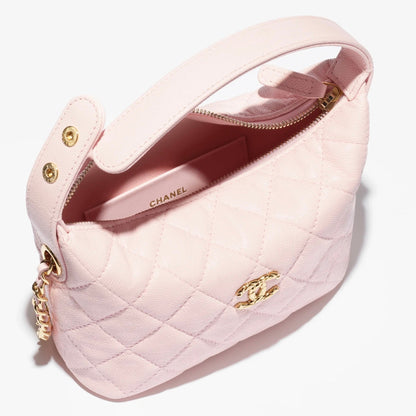 Clutch With Chain in Grained Shiny Calfskin