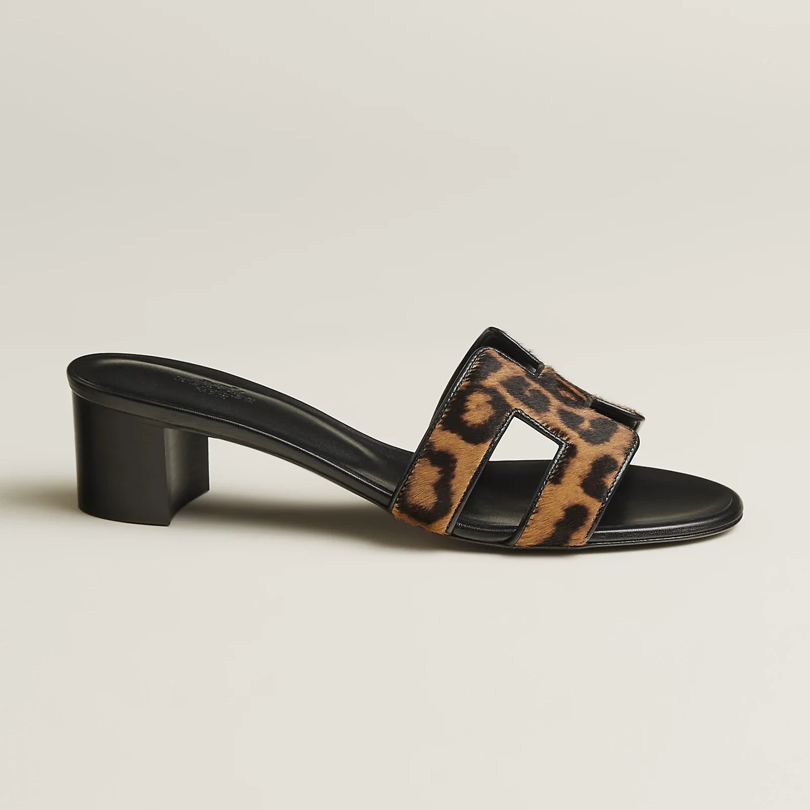 Oasis sandal