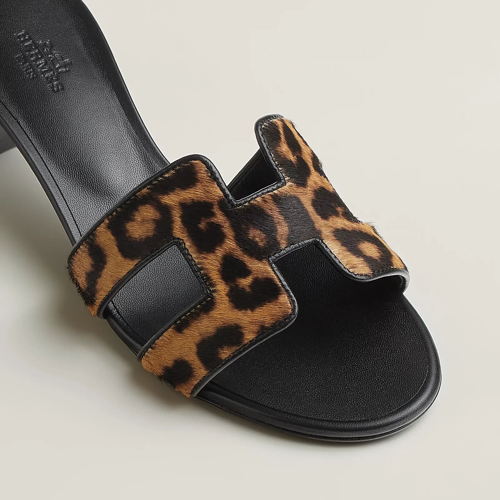 Oasis sandal