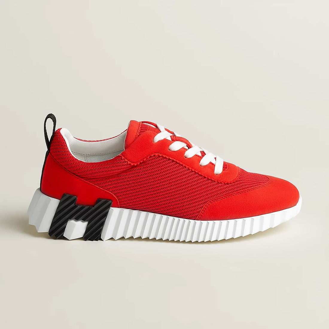 Bouncing sneaker