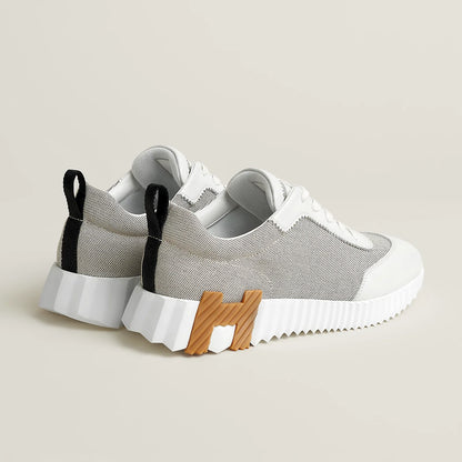 Bouncing sneaker