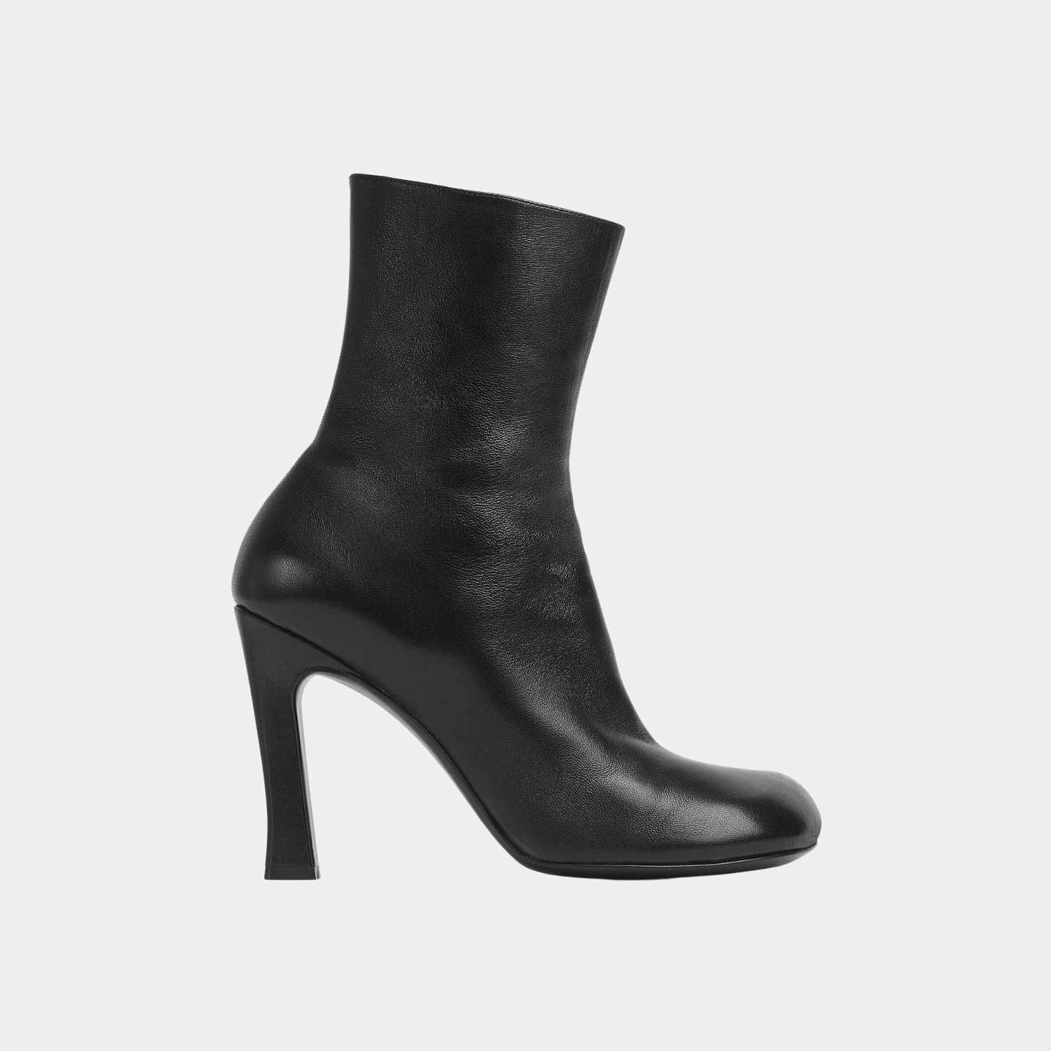 Nico Ankle Boot Lamskin with Sculpted Silhouette