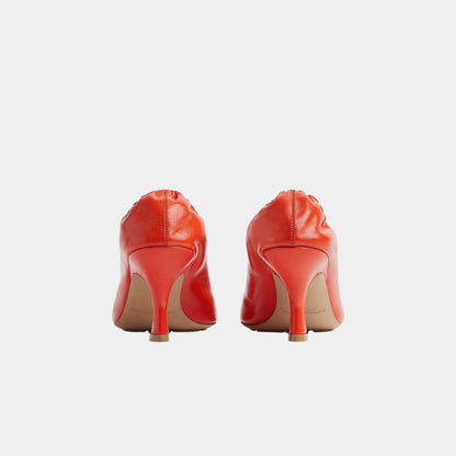 Sharp Chain Crinkled Calfskin Pump