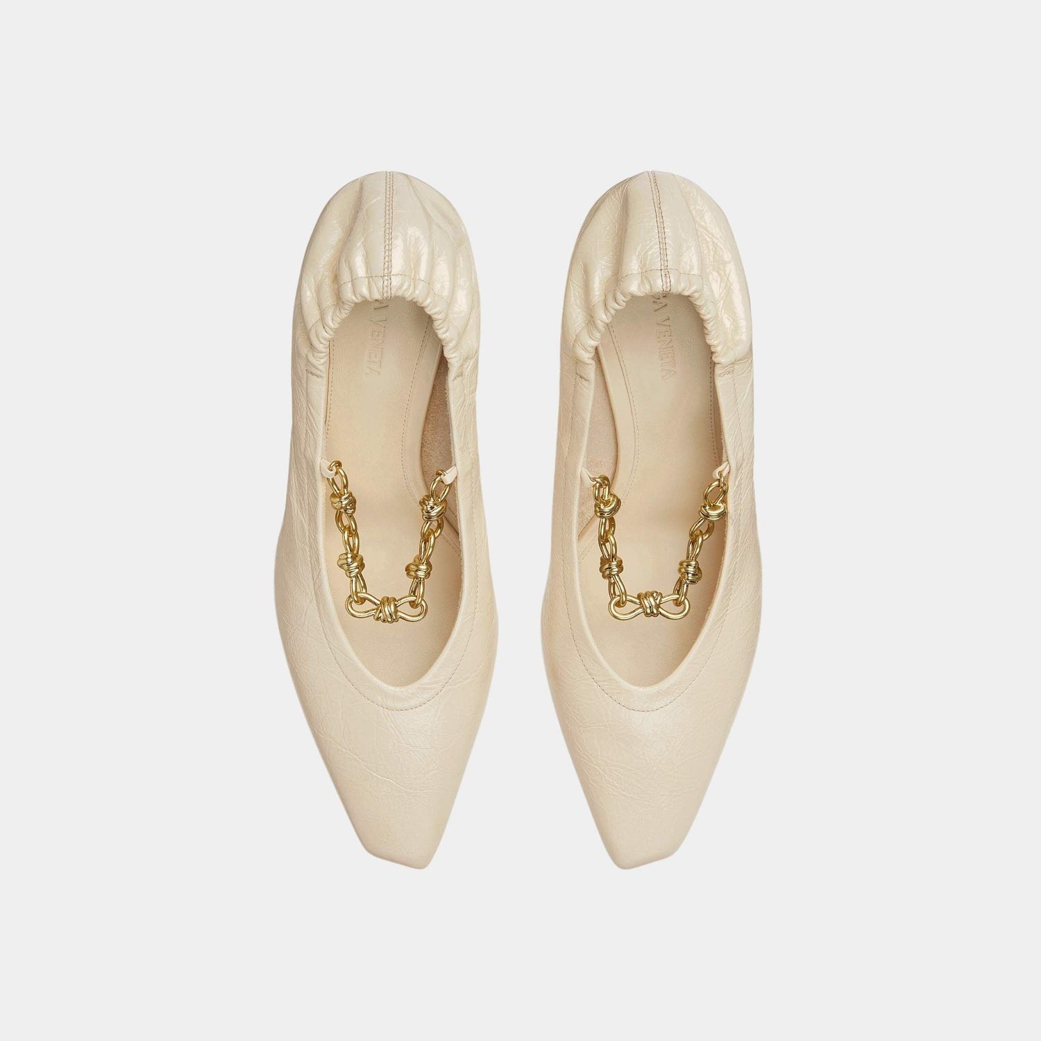 Sharp Chain Crinkled Calfskin Pump
