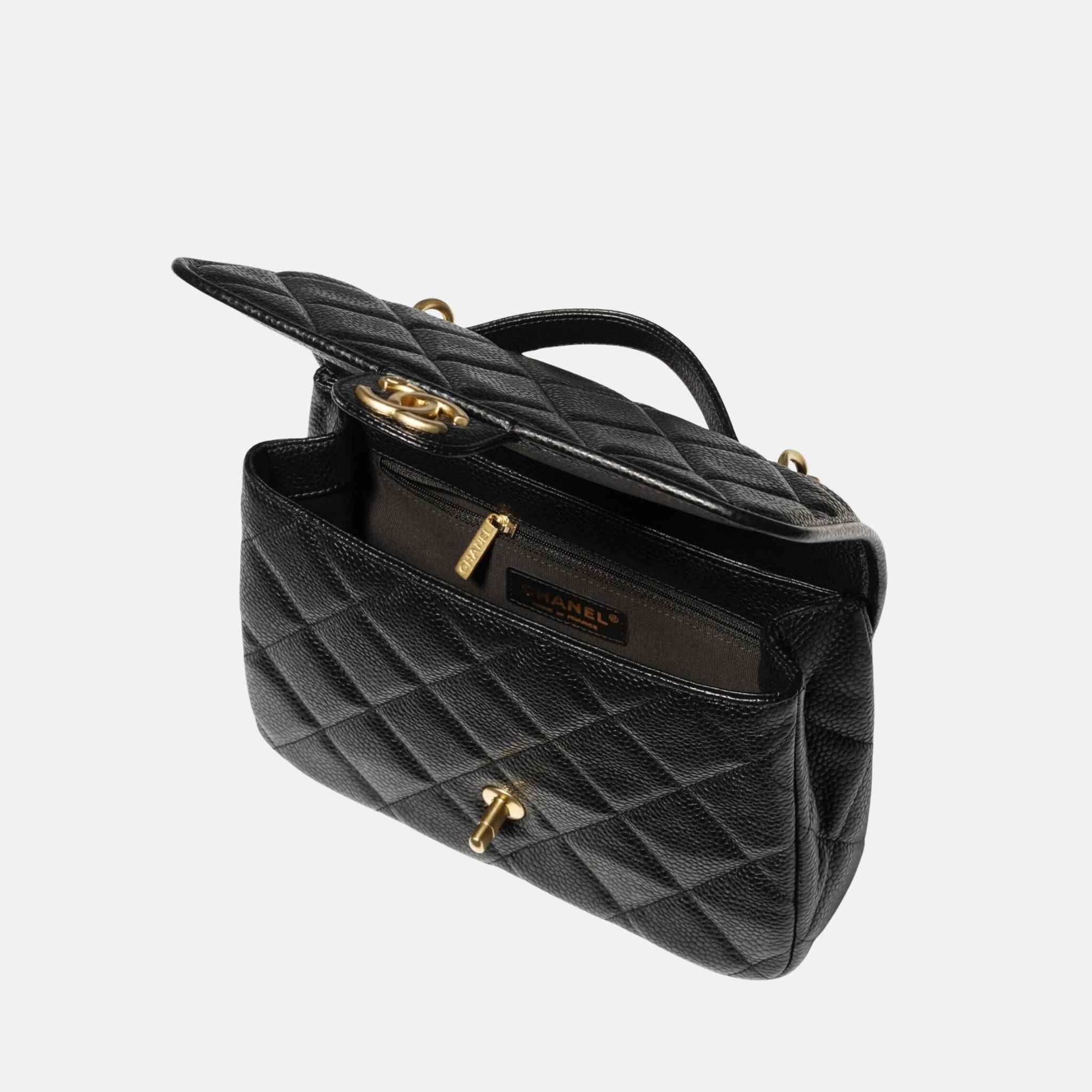 Backpack In Grained Shiny Calfskin And Gold Tone Metal