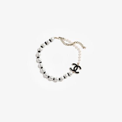 Necklace Metal Glass Pearls Silk Resin Gold White Black
