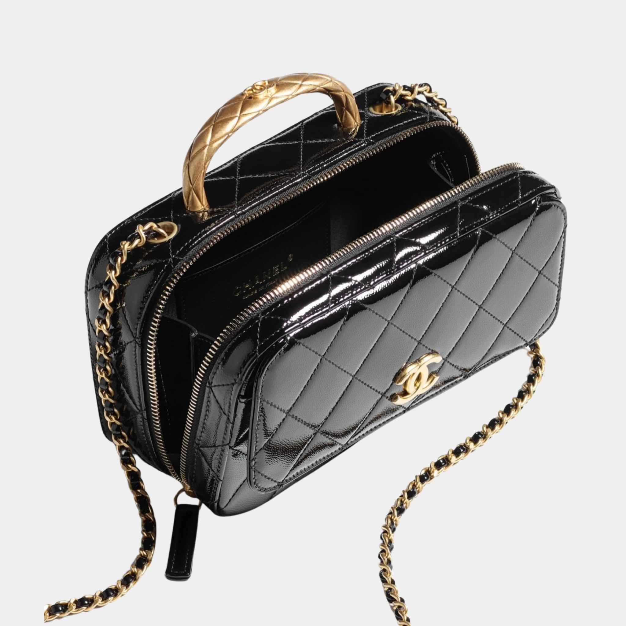 Vanity Case in Grained Patent Lambskin