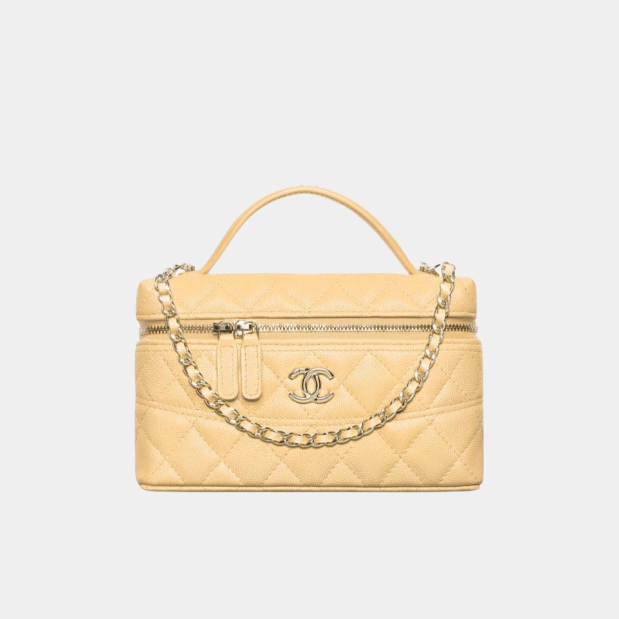 Vanity with Chain in Grained Calfskin and Gold Toned Metal