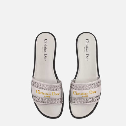 Or D Lane Slide In Openwork Microcannage Laminated Calfskin