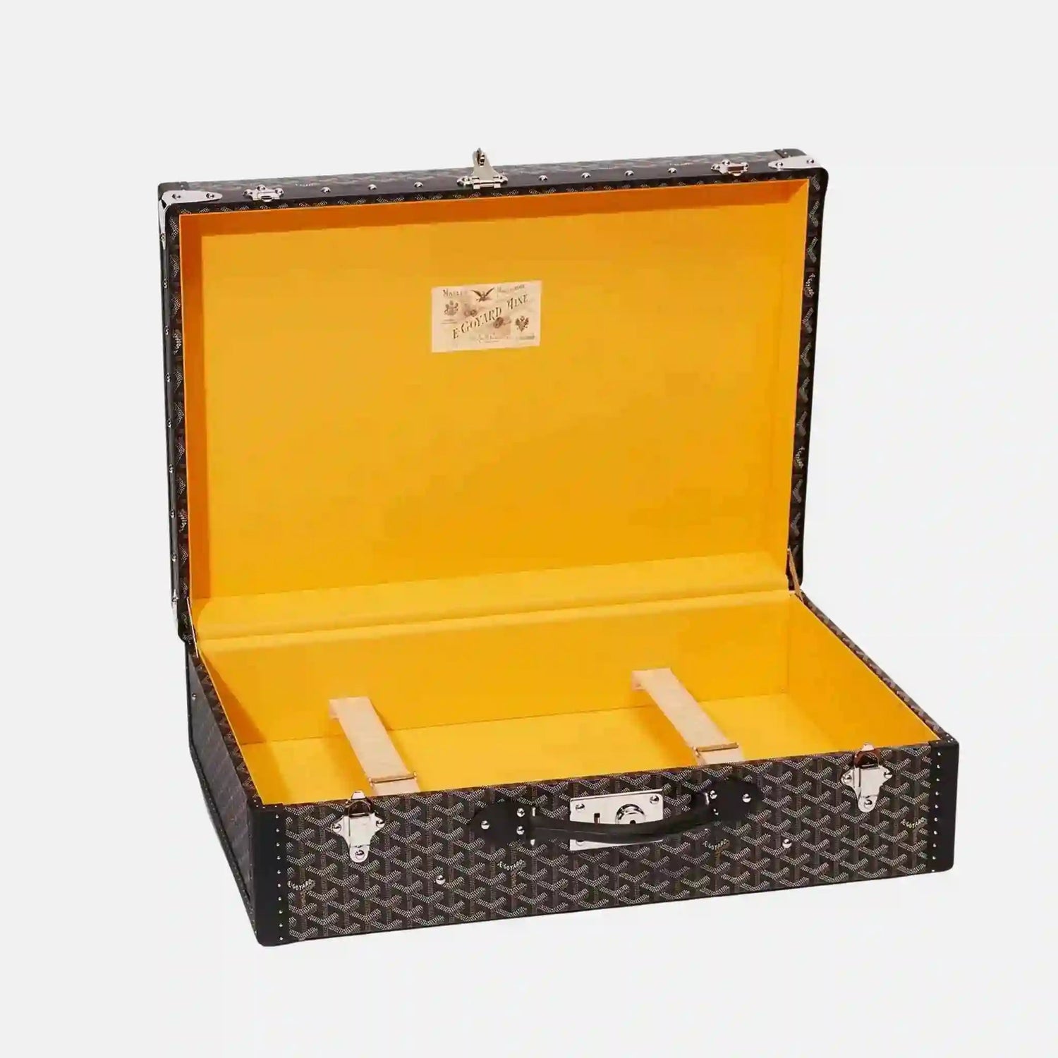 Grand Hotel 65 Case