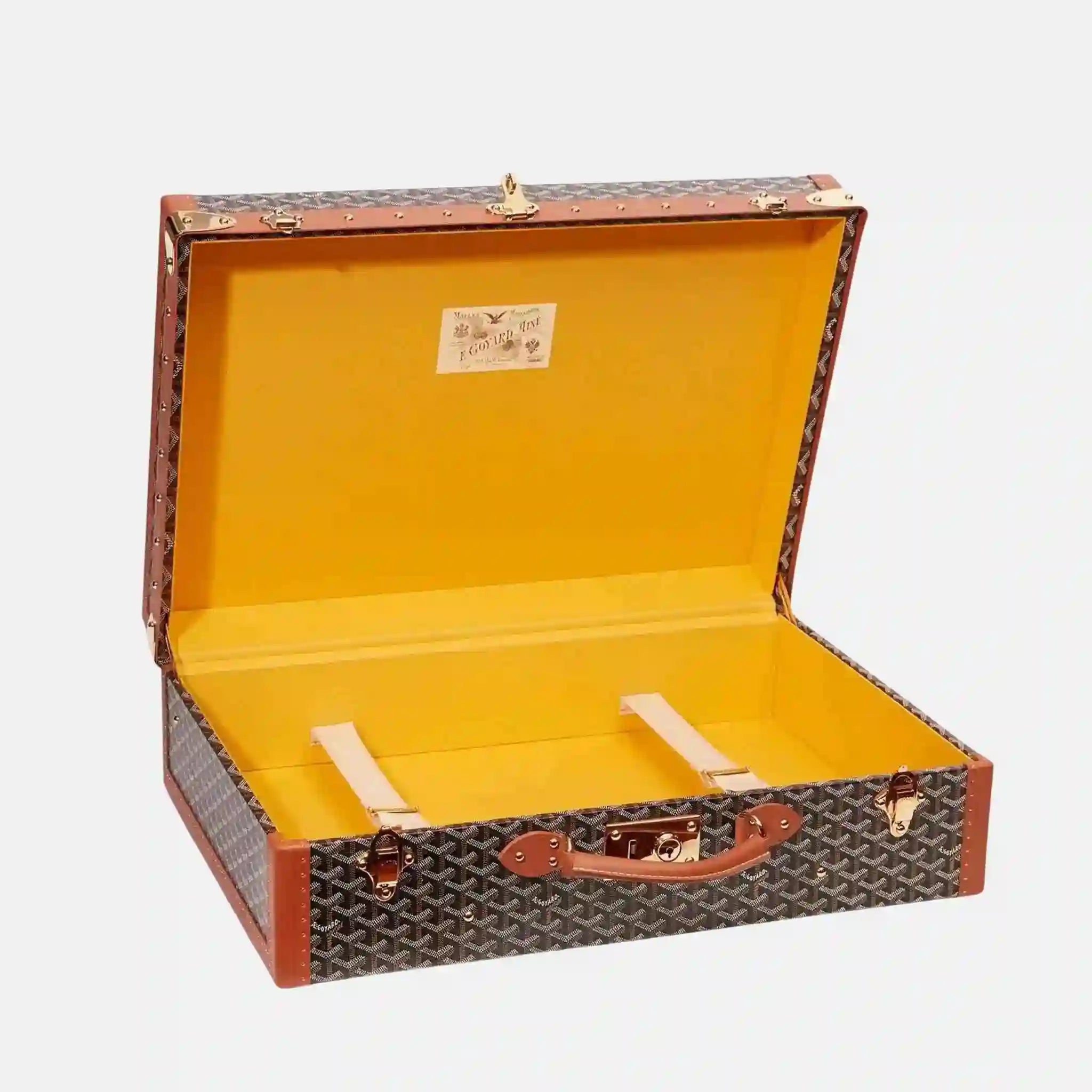 Grand Hotel 65 Case