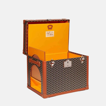 Niche Luxury Pet Trunk
