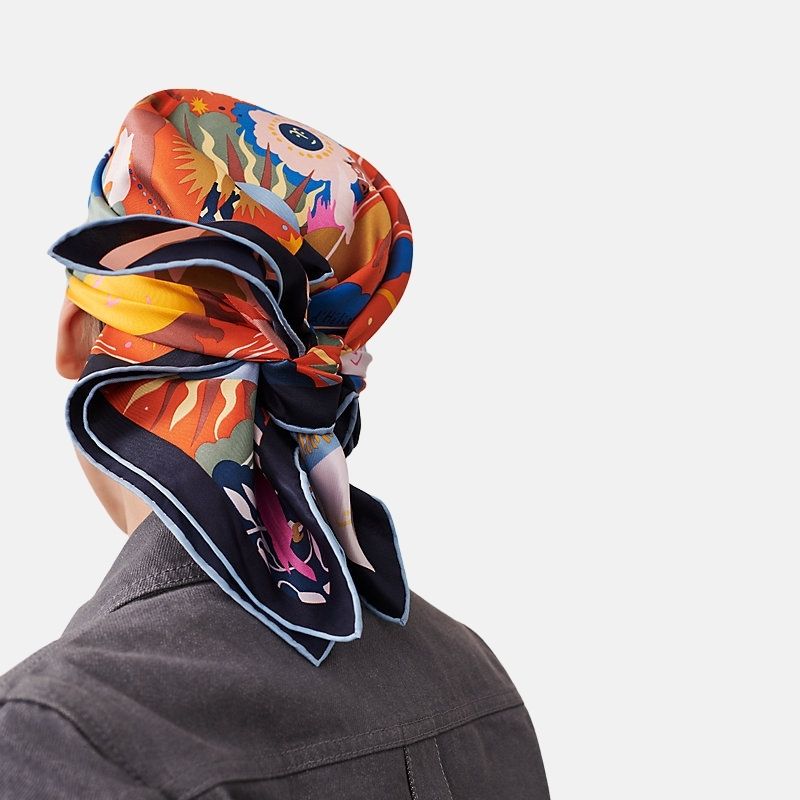 Au Royaume D Helios Scarf 70
