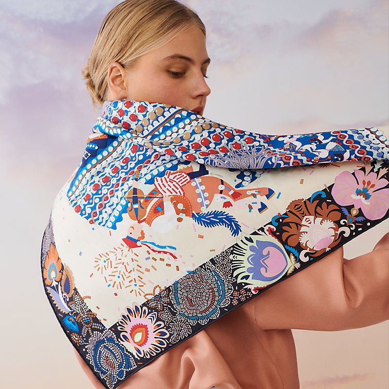 Costume de Fete scarf 90