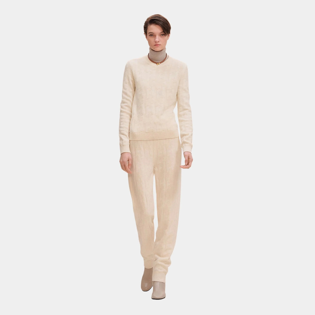 H Long-Sleeve Sweater in Plain Wool Knit