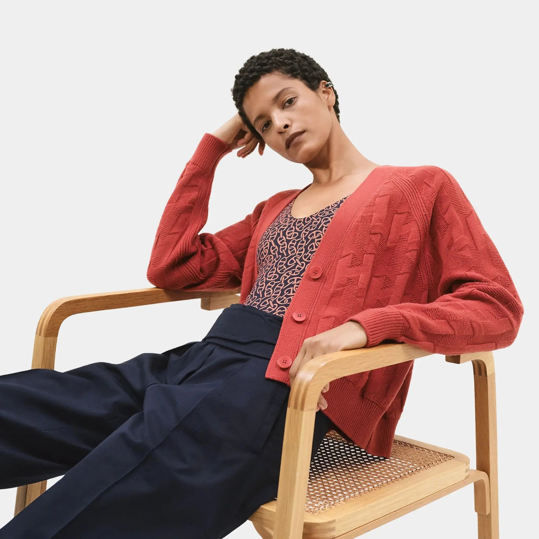 H Long-sleeve Cardigan in Plain Wool Knit