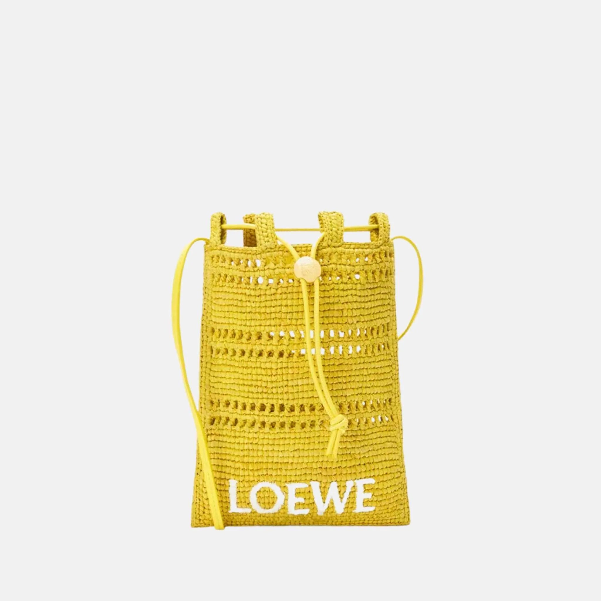 Drawstring Pocket in Raffia