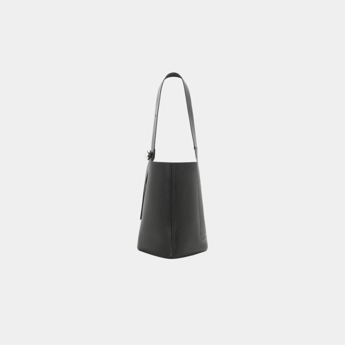 Large Pebble Bucket In Supple Grained Calfskin