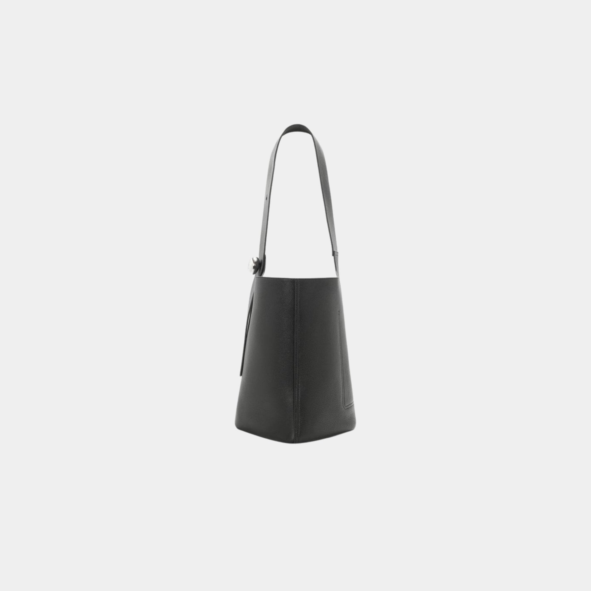 Large Pebble Bucket In Supple Grained Calfskin