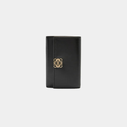 Puffer Anagram Small Vertical Wallet In Shiny Nappa Calfskin