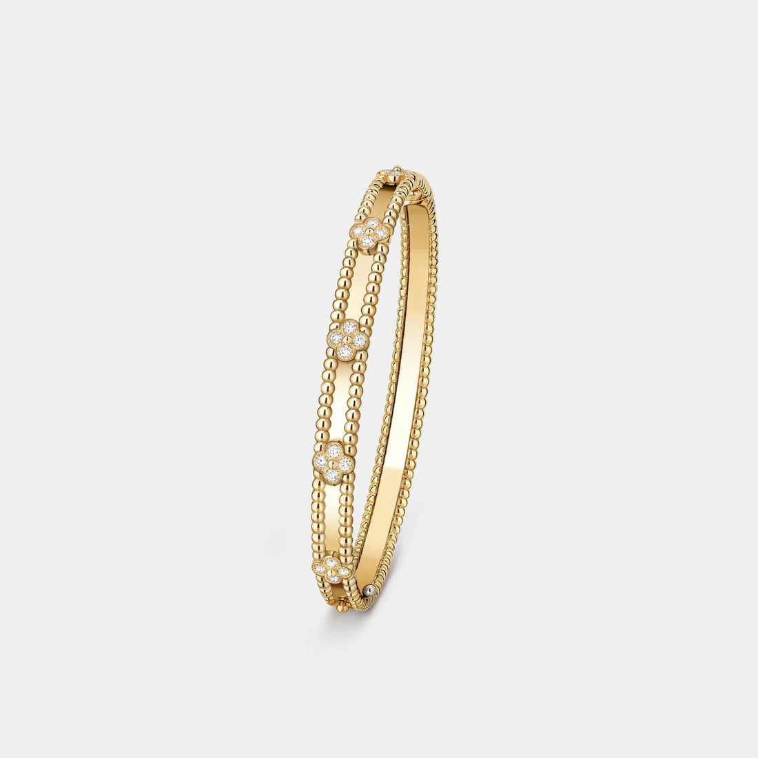 Perlée Sweet Clovers Bracelet Medium Model Yellow Gold Diamond