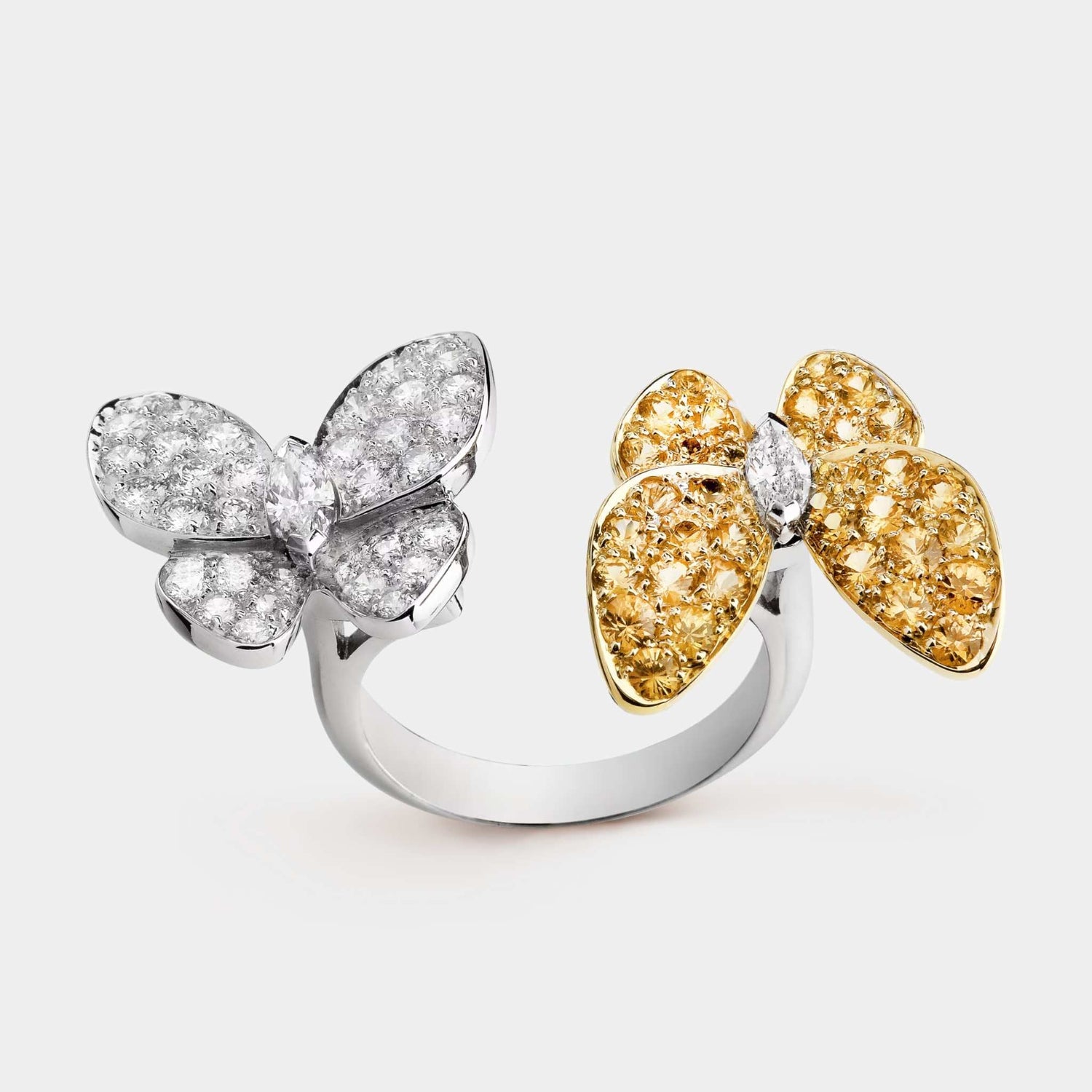 Two Butterfly Between the Finger Ring White Gold Diamond Sapphire