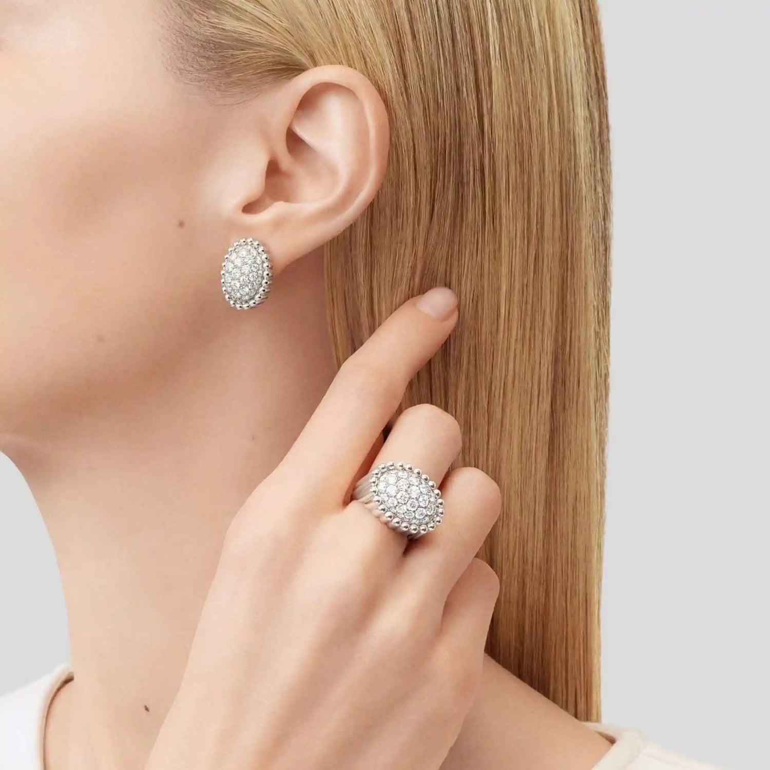 Perlée Diamonds Pavé Earrings White Gold Diamond