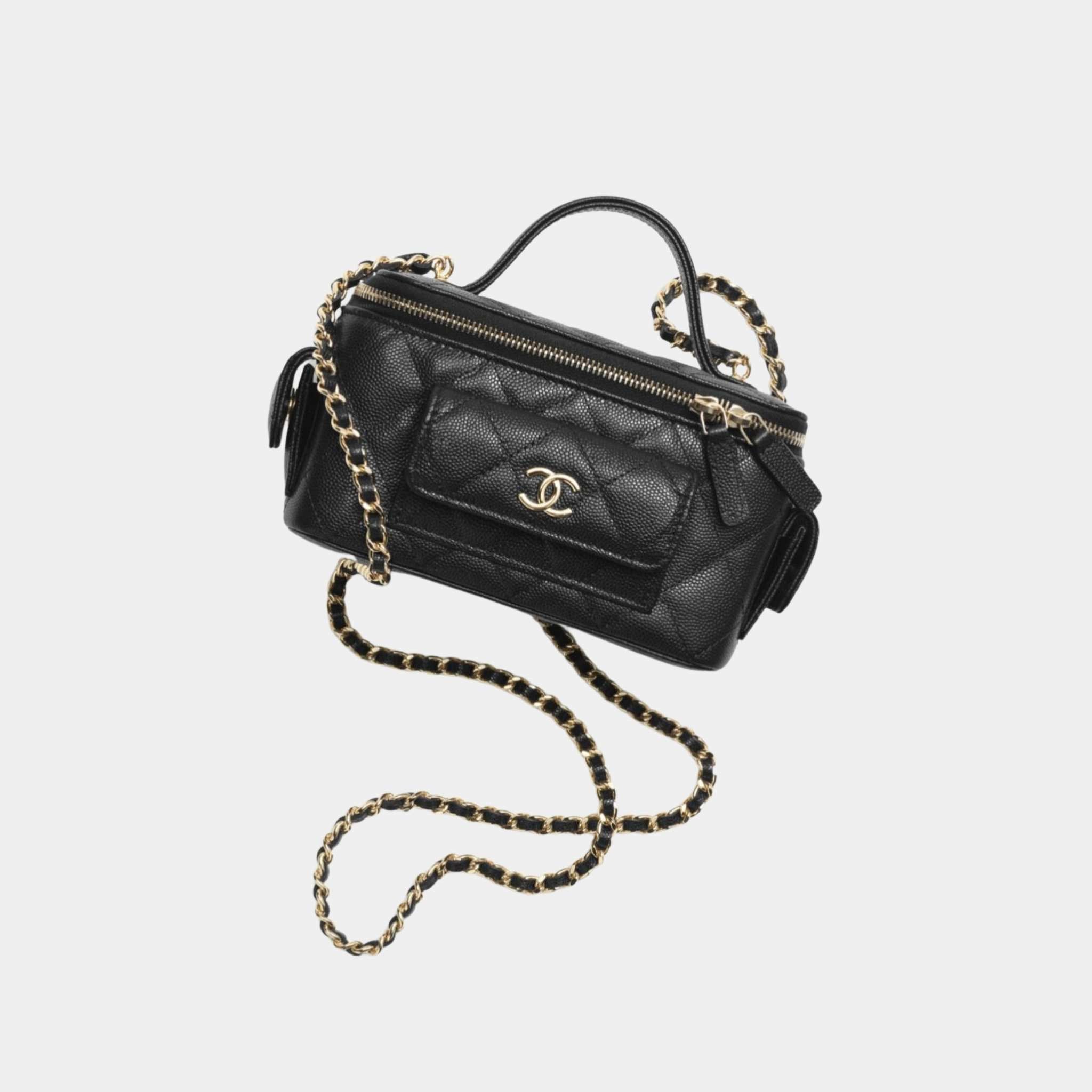 Vanity with Chain in Grained Shiny Calfskin and Gold Tone