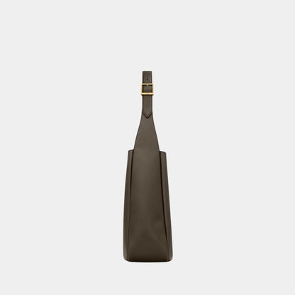 Le 5 A 7 Supple Large In Grained Leather