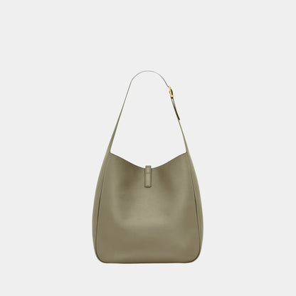 Le 5 A 7 Supple Large In Grained Leather